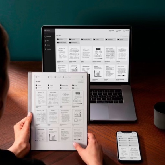 Remarkable 2 with pen - Picture 2 of 4